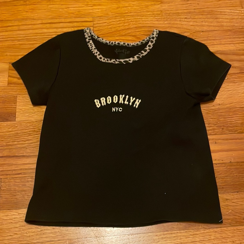 Cheeta print graphic shirt